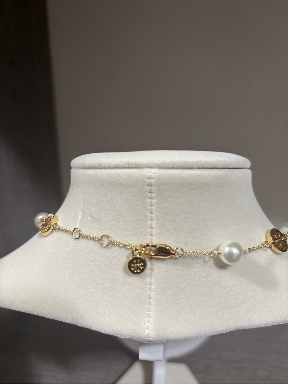NWOT Tory Burch Gold and Pearl Necklace - Picture 4 of 4